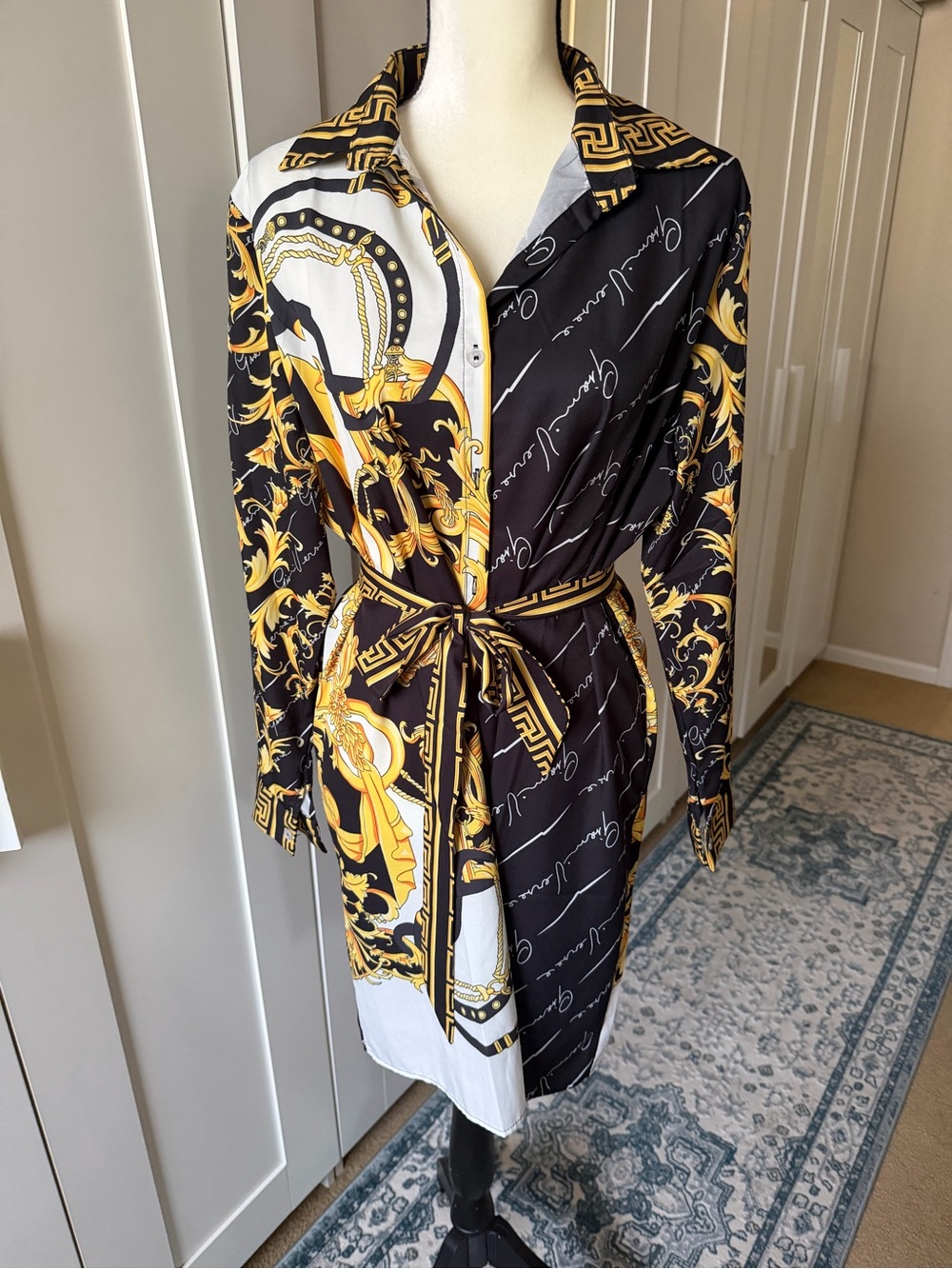 Amberger Black & Gold Long-Sleeve Tie-Waist Shirt Dress